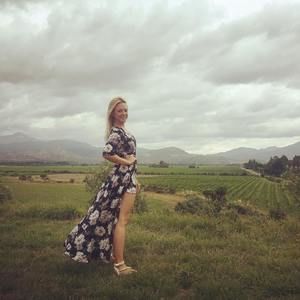 Meet your Posher, Danielle